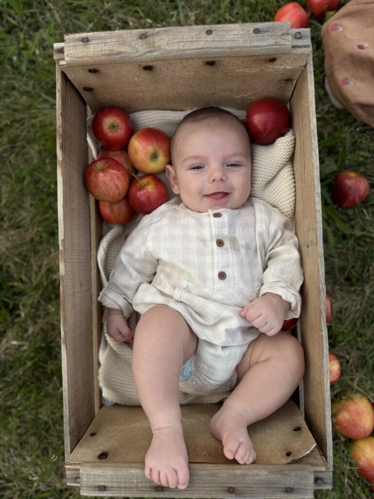 Tiny Mister Appleseed contestant Snap Dragon