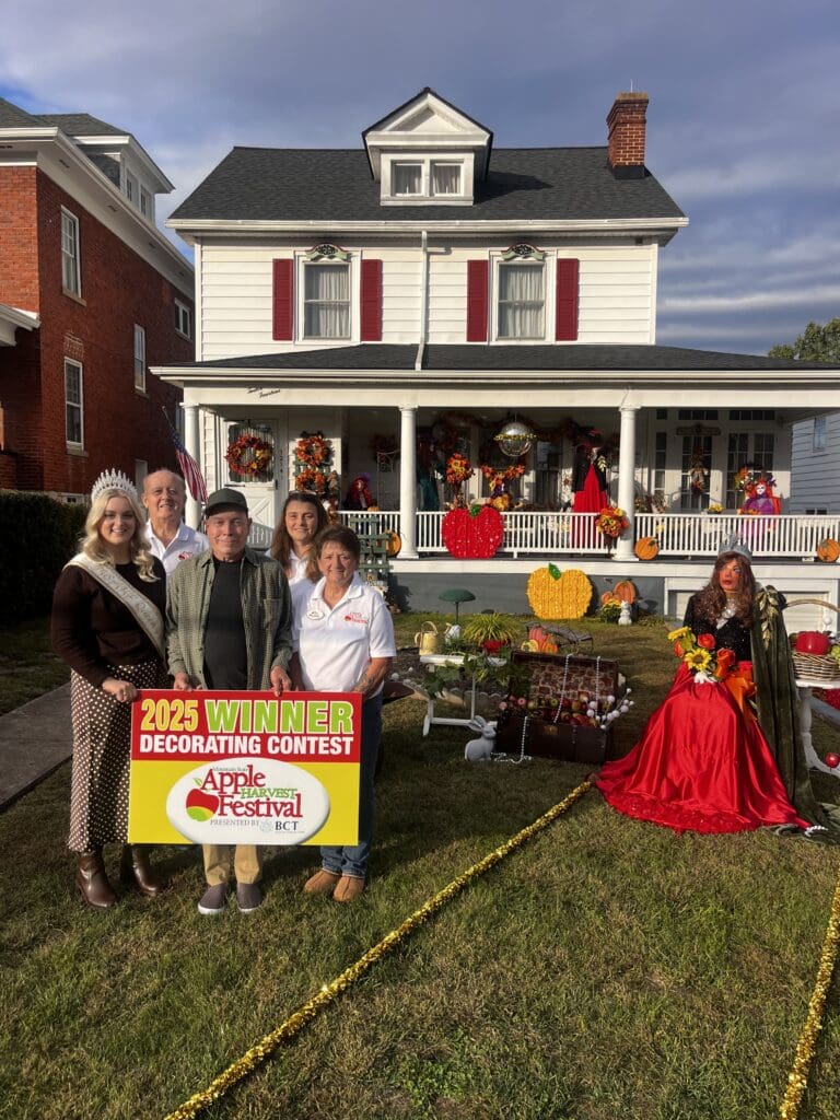 2025 First Place — Ron Hoffman on King Street